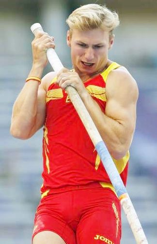 RECORD DE ESPAÑA INFANTIL DE NURIA MENENDEZ Y PLUSMARCA ABSOLUTA DE CASTILLA Y LEÓN PARA IGOR BYCHKOV.