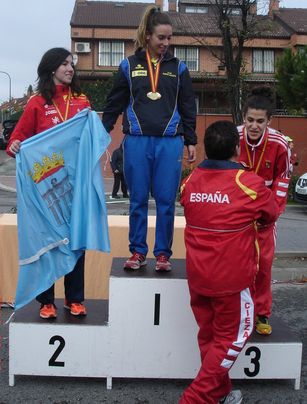 LA SEGOVIANA CARLA SANTAELENA, MEDALLA DE PLATA EN EL CAMPEONATO DE ESPAÑA DE INVIERNO DE MARCHA.