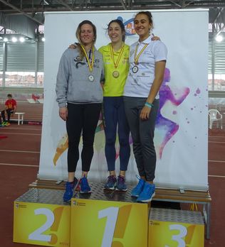 PRIMERAS MEDALLAS AUTONÓMICAS DE LA TEMPORADA EN PISTA CUBIERTA.