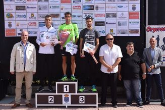 LUIS MIGUEL SÁNCHEZ E ISABEL ALMARAZ, CAMPEONES AUTONÓMICOS ABSOLUTOS DE 10 KM EN RUTA