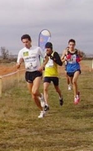 JUAN CARLOS HIGUERO Y ESTELA NAVASCUES, LOS MEJORES ATLETAS DE CASTILLA Y LEÓN EN EL CROSS INTERNACIONAL DE ATAPUERCA.