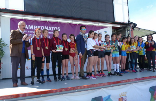 CAMPEONATO REGIONAL EN EDAD ESCOLAR Y UNIVERSITARIO DE CAMPO A TRAVÉS