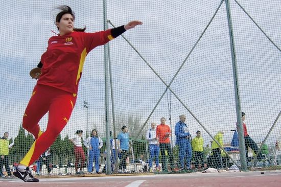 SABINA ASENJO, RECORD ABSOLUTO DE LANZAMIENTO DE DISCO